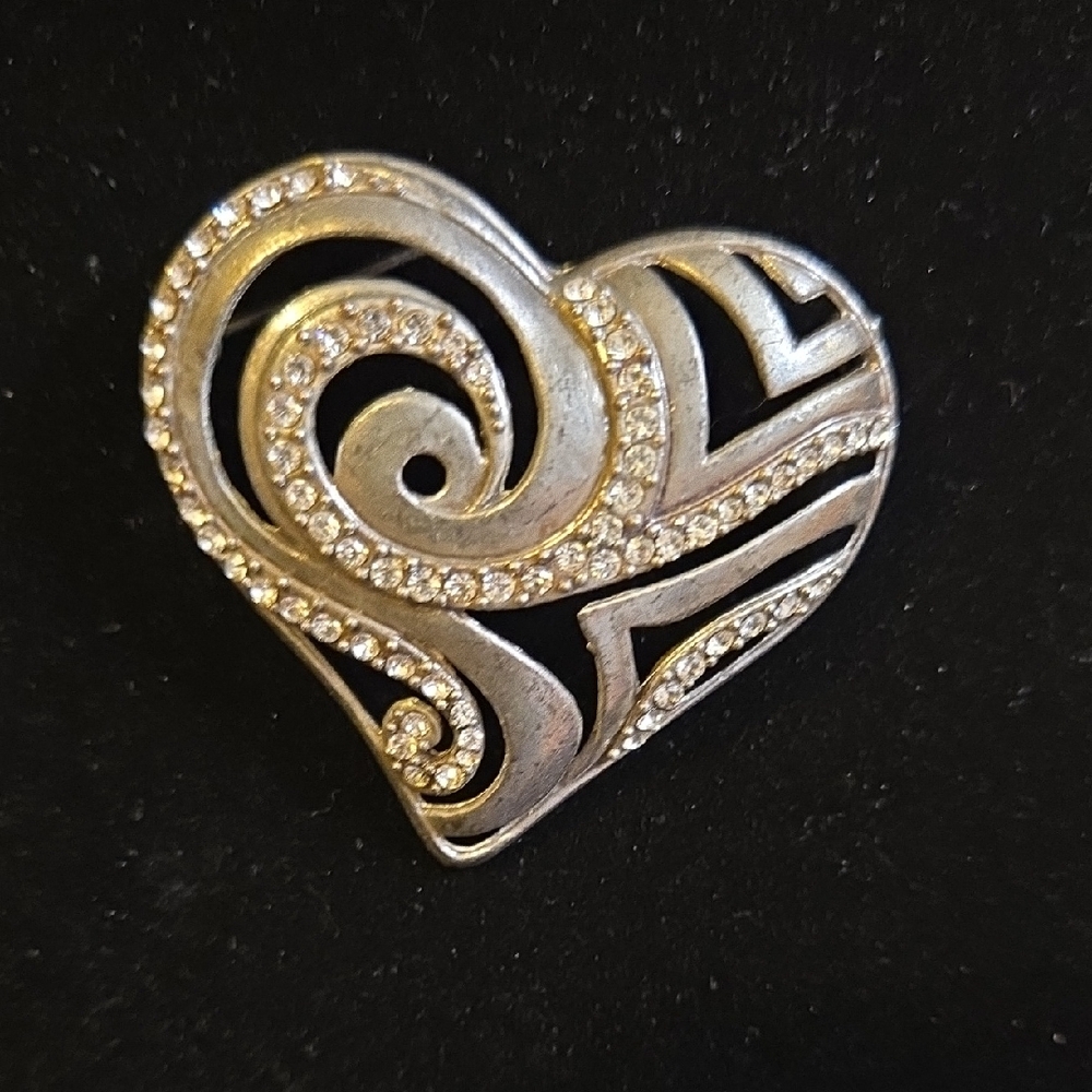 Chico's 2008 Silvertone Heart Brooch